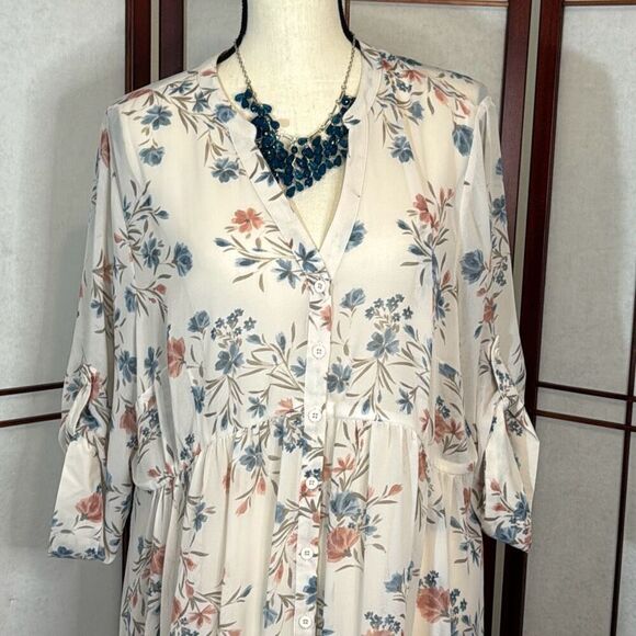 Torrid 1 cream color Lexie 3/4 sleeve chiffon Hi-low - Picture 2 of 12